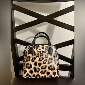 🐆 Chic Leopard Print Handbag 🐆